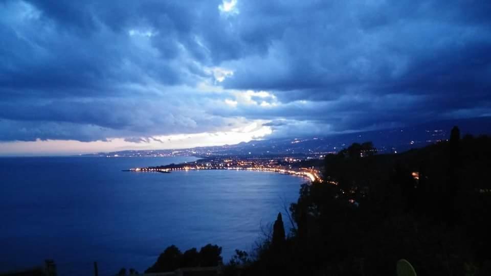 Casa Vacanze Rosy Giardini Naxos Exterior foto